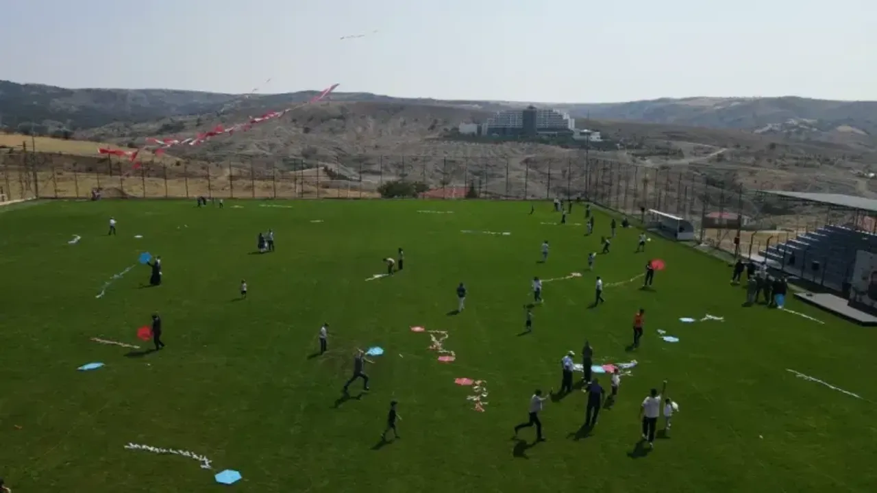 Haymana'da Uçurtmalar Zafer İçin Uçtu