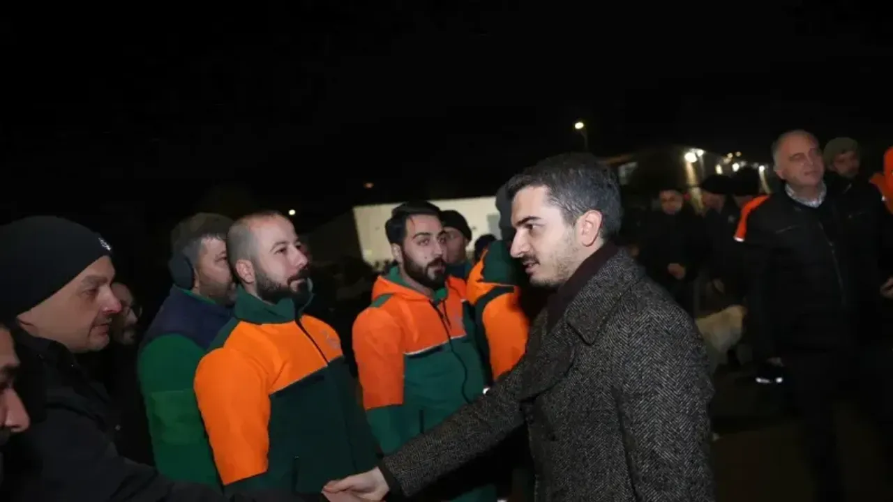 Güner, yeni yıla görevde giren işçileri ziyaret etti 