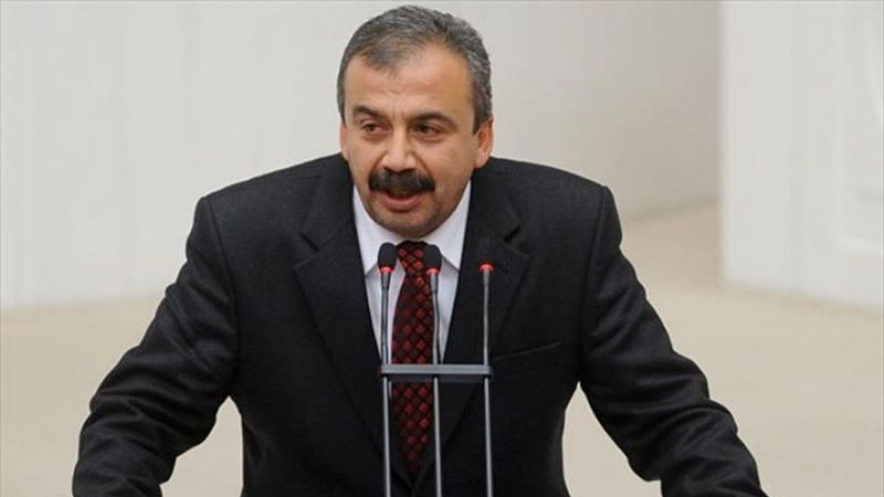 Sırrı Süreyya Önder'den 'Bahçeli' güzellemesi!