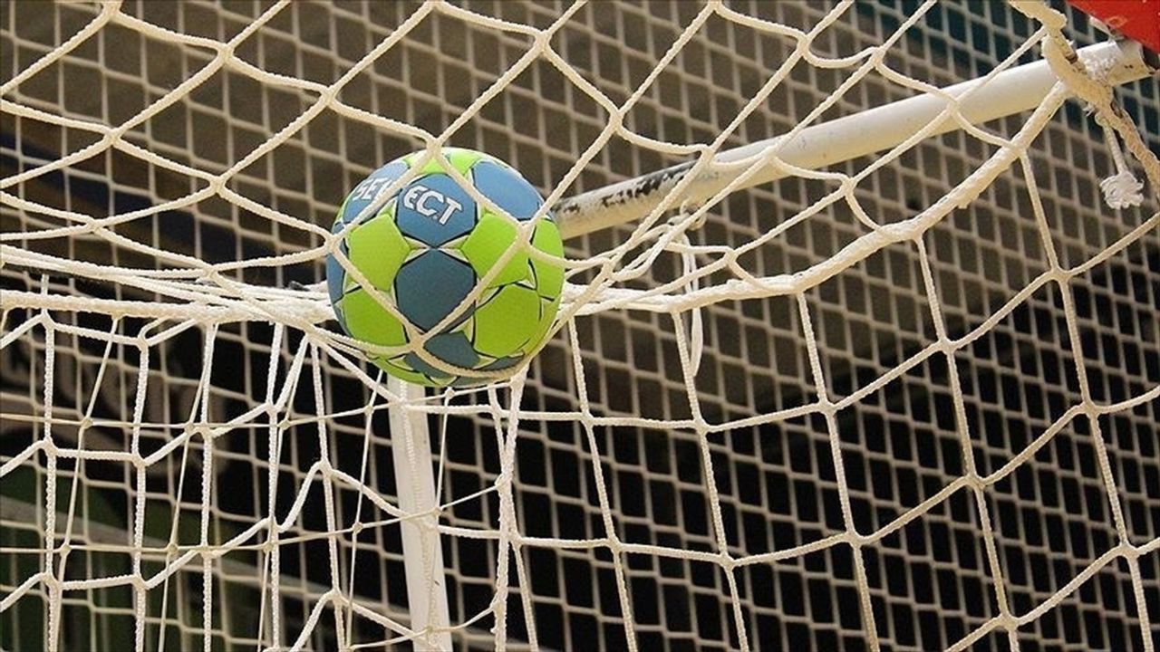 Hentb“Süper Lig’e İlk Sponsorluk!