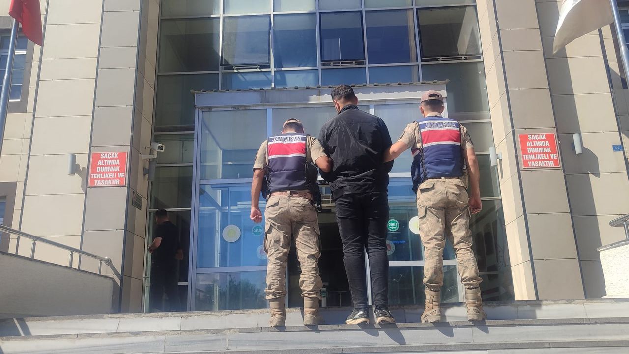 Bitlis'te Afganistan uyruklu 4 göçmen yakalandı