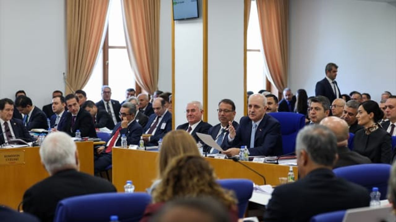 Meclis’te Gergin Dakikalar