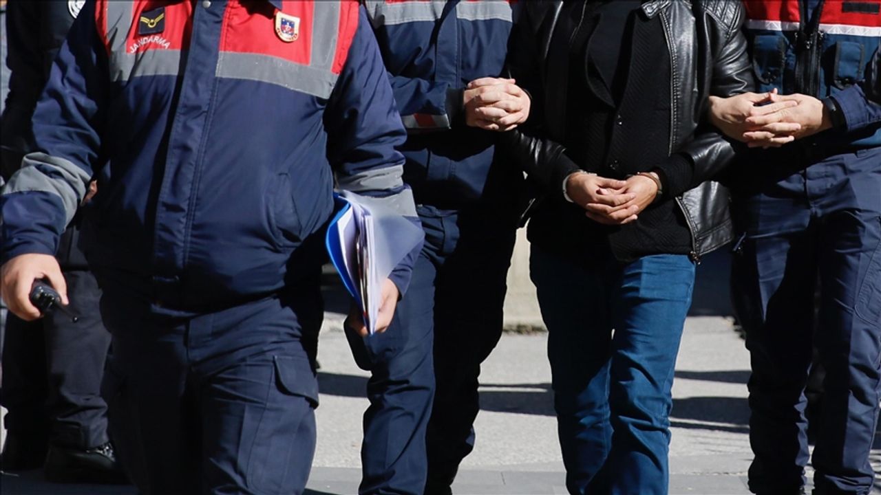 Ankara’da İki Büyük Dolandırıcılık Operasyonu: 49 Şüpheliden 19’u Tutuklandı