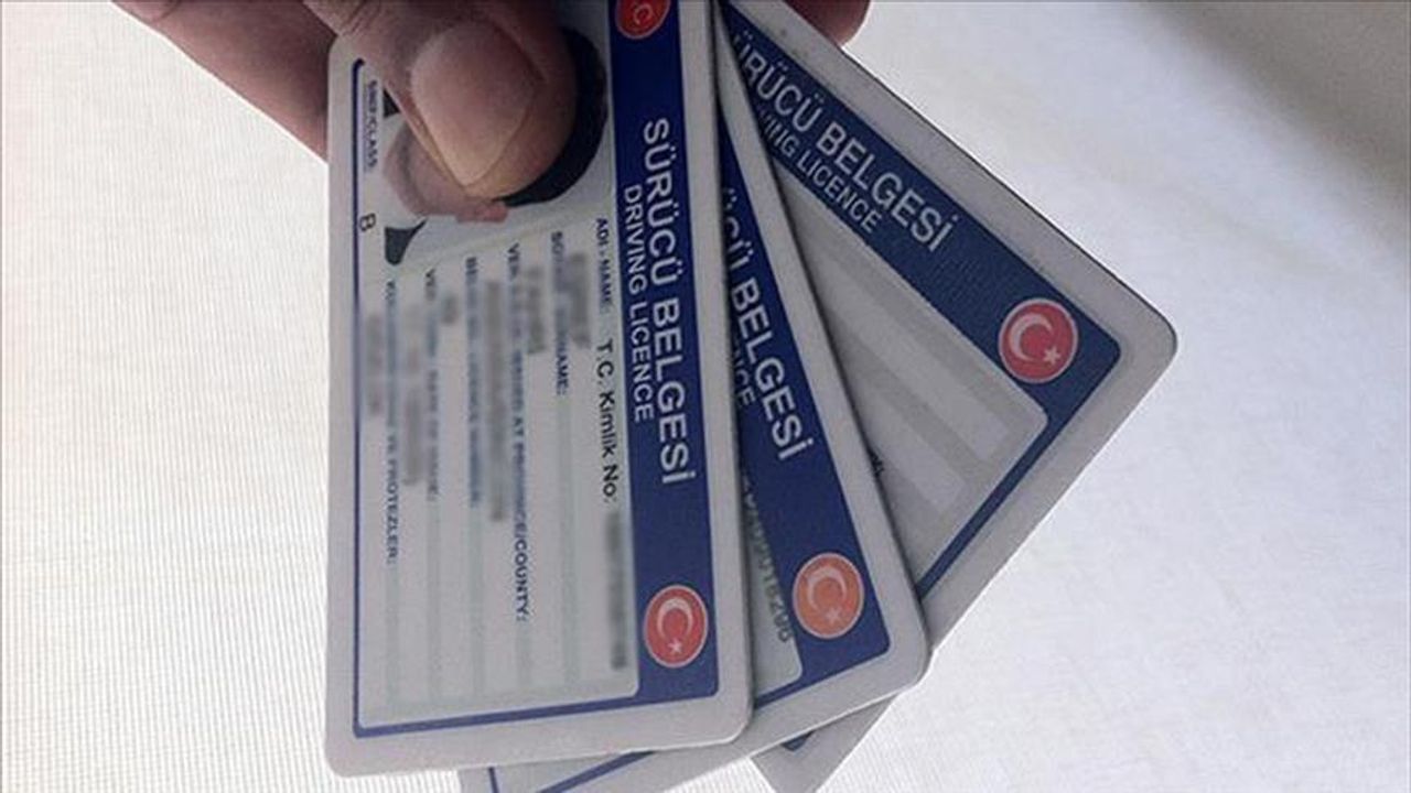 Eski tip ehliyetlerin yenilenme süresi ne zaman doluyor?