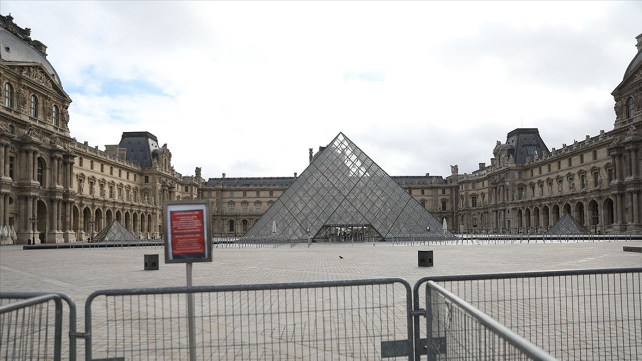 Fransa'da Louvre Müzesi soygununda yeni gelişme