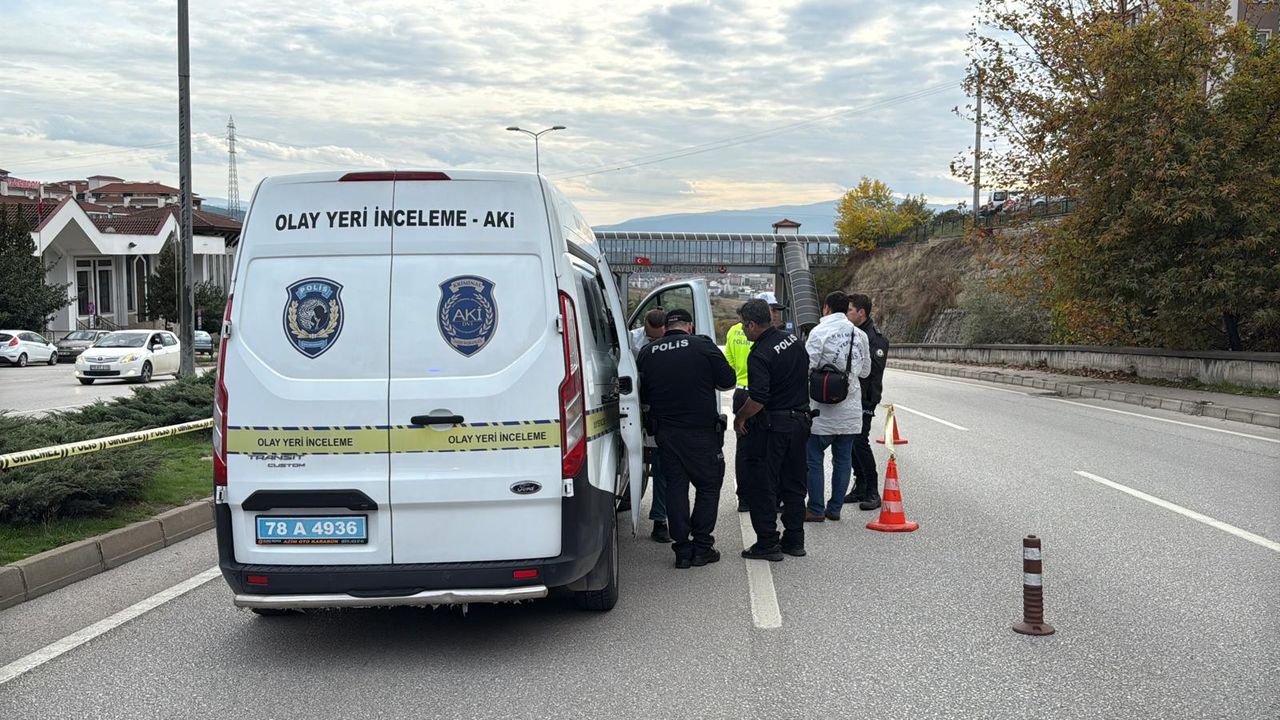 Karabük'te kamyonetle otobüs çarpıştı