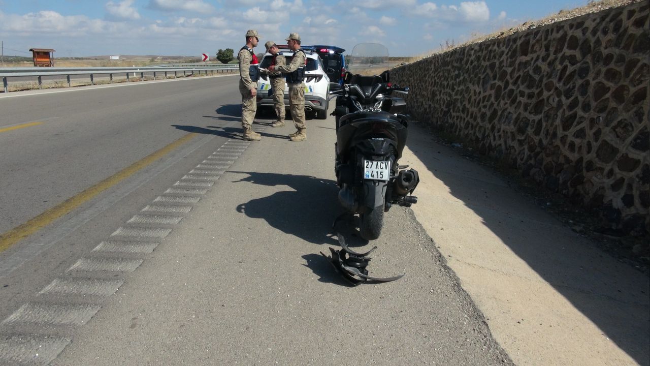 Kilis'te motosiklet devrildi
