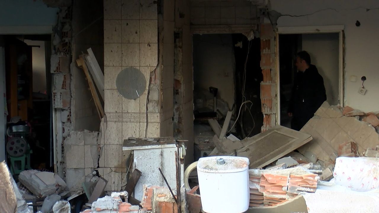 Küçükçekmece'de termosifon patlaması!