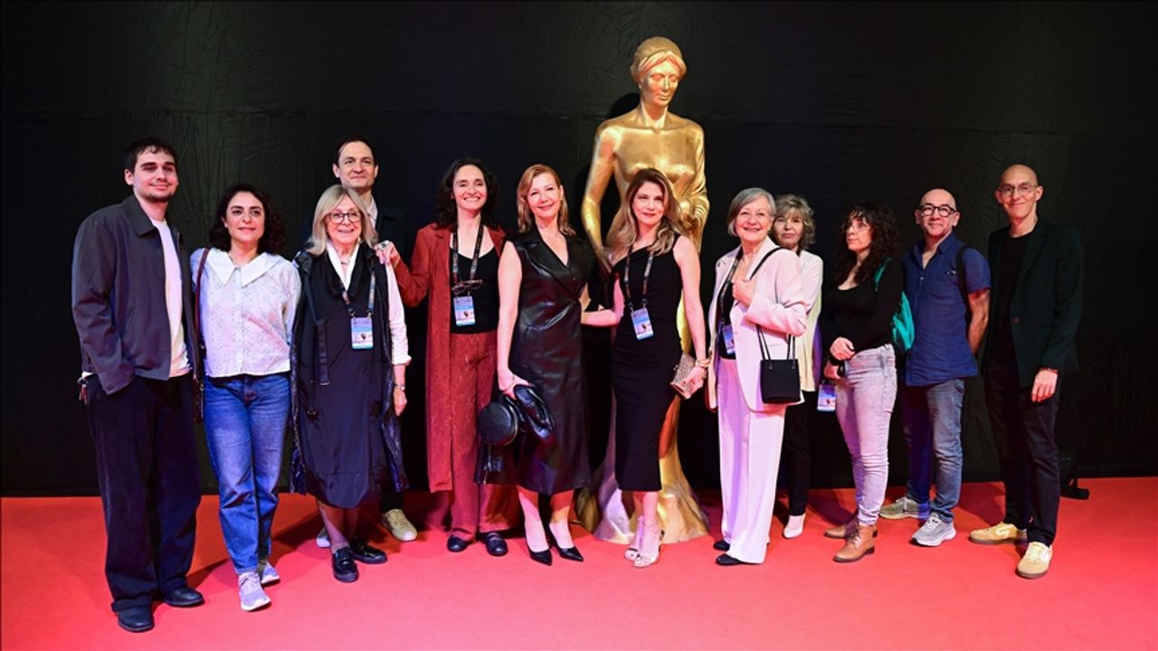 62. Antalya Altın Portakal Film Festivali’nde Yıldız Yağmuru!