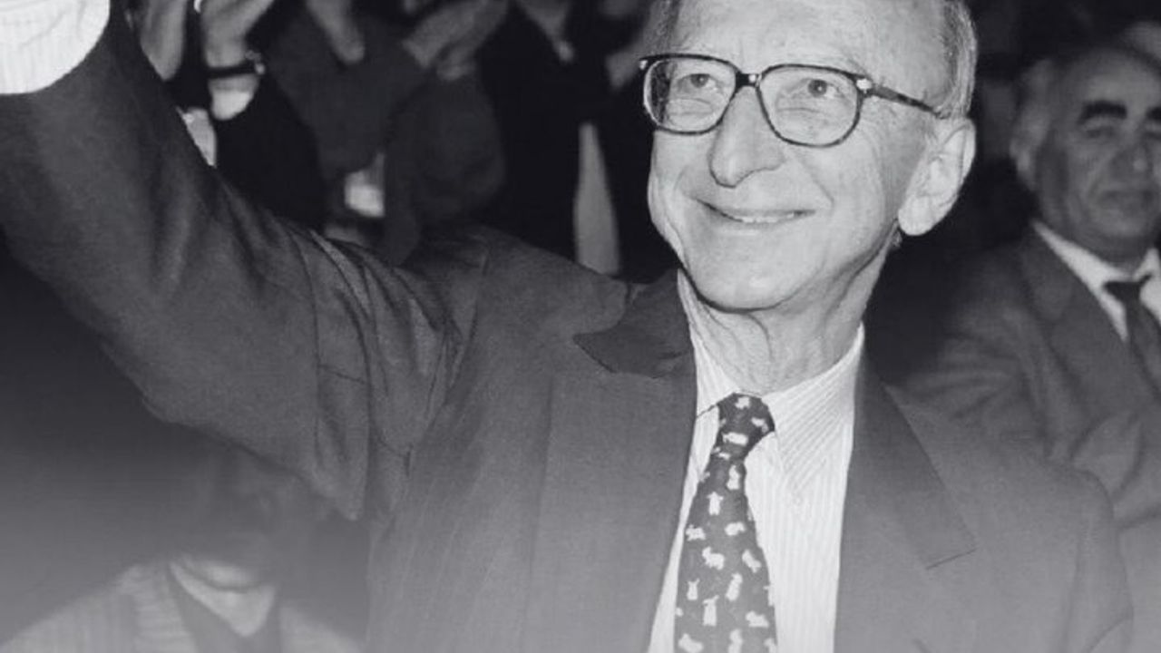 Tanal'dan Erdal İnönü Anması!