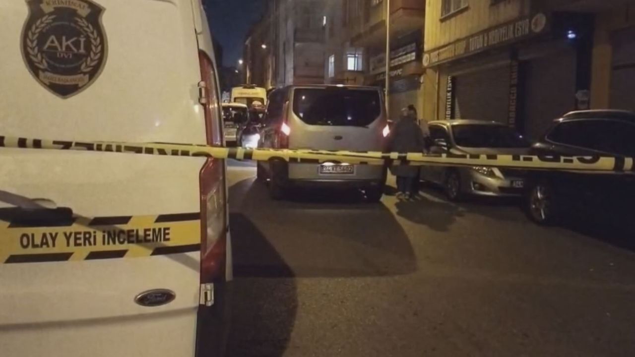 Ümraniye’de Baba, Tartıştığı Oğlunu ve Kardeşini Bıçaklayarak Öldürdü