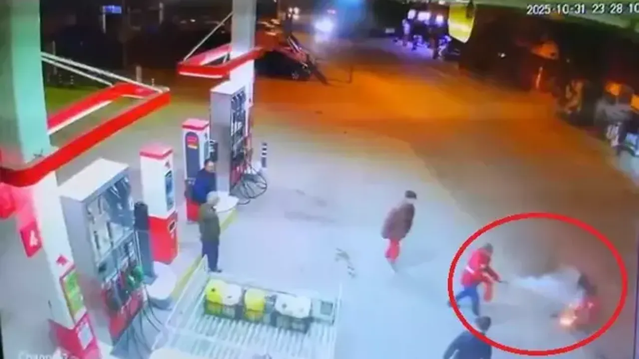 Bursa’da Alev Alan Motosiklet Akaryakıt İstasyonuna Devrildi