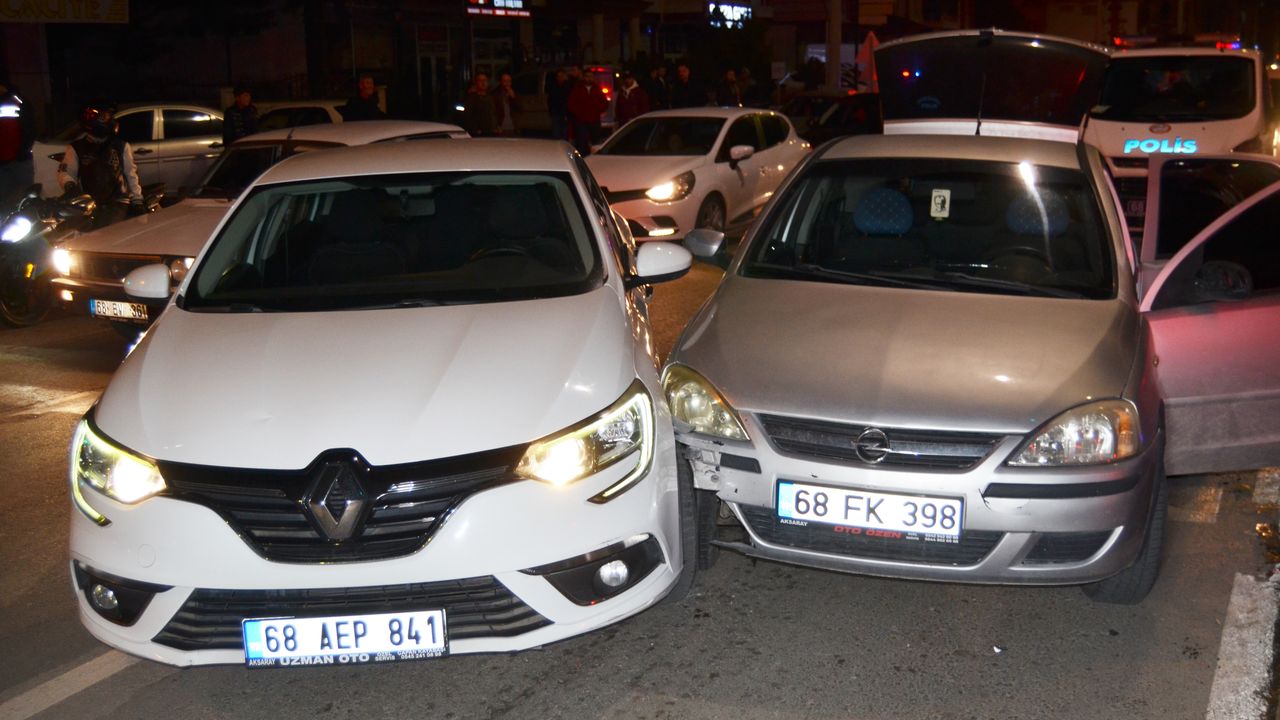 Aksaray’da Alkollü Sürücü Polisten Kaçarken Kaza Yaptı