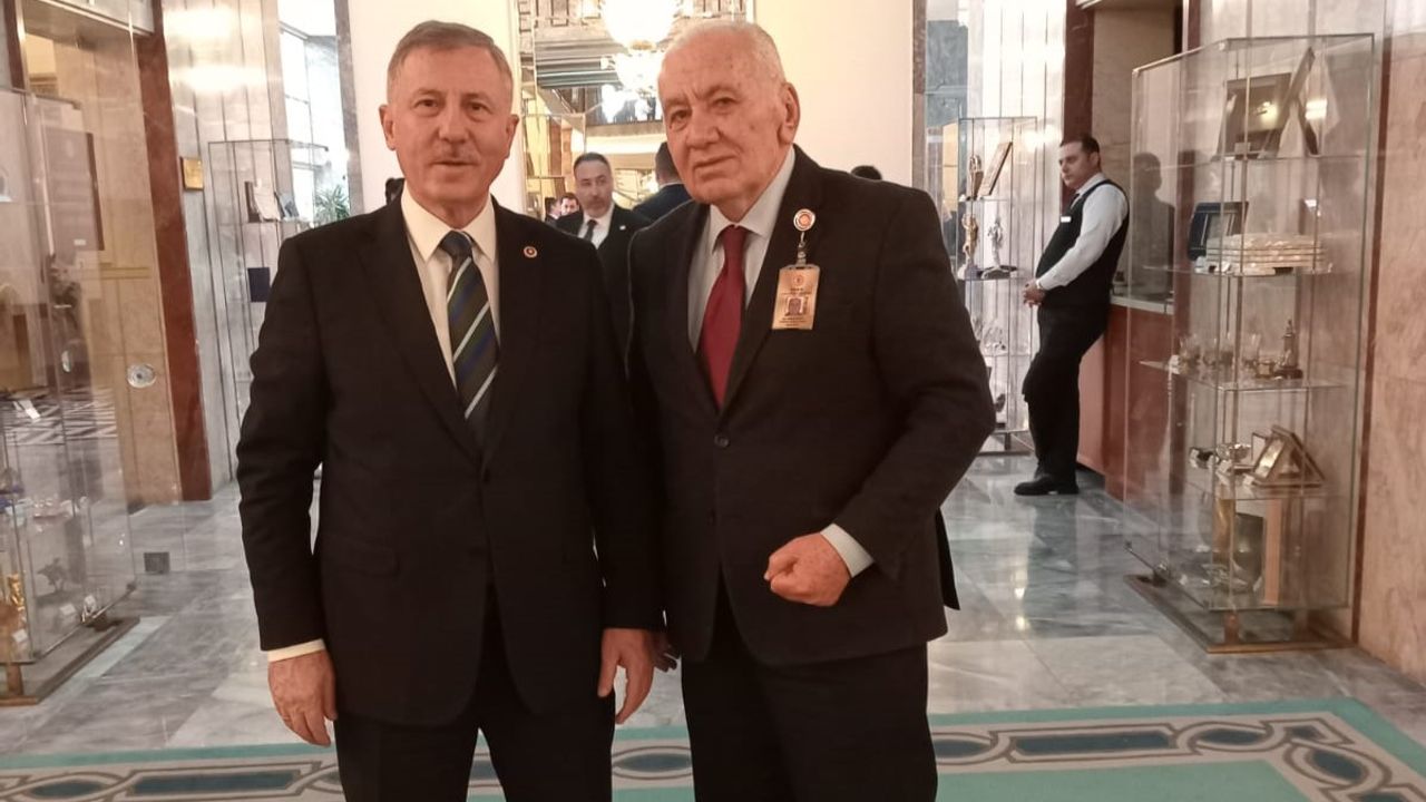 MECLİS’TE YENİ BİR OLUŞUM HAZIRLIĞI