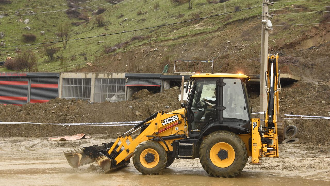 Bitlis'te heyelan meydana geldi
