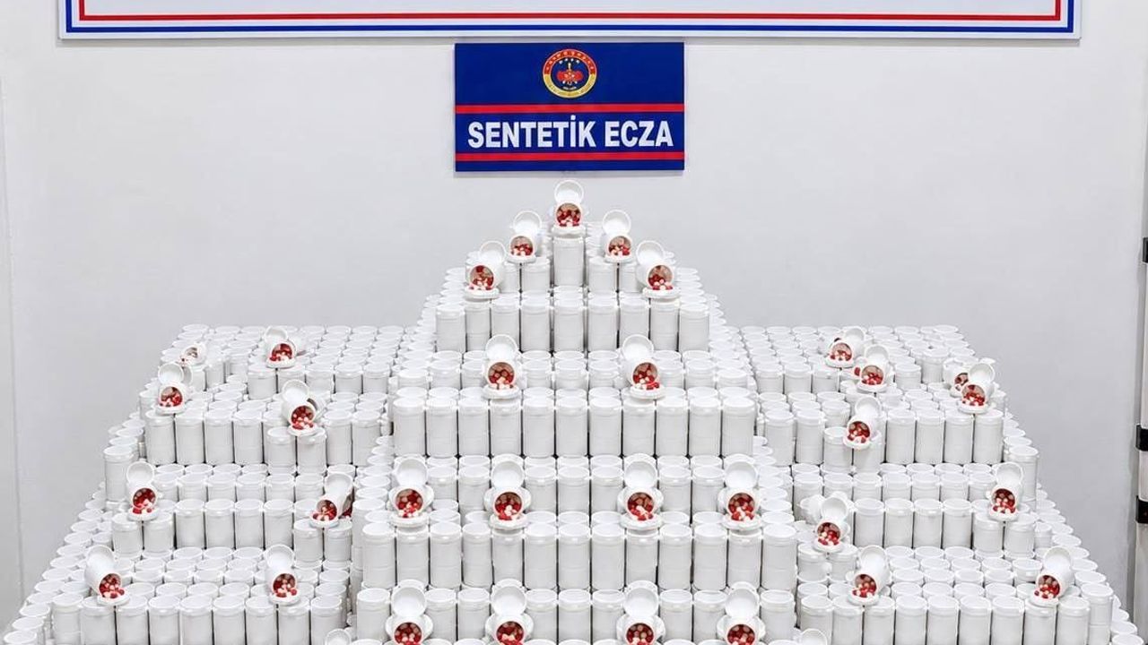 Haberin ayrıntıları: Manisa'da 86 bin 654 hap ele geçirildi