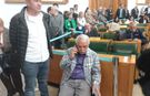 Milletvekillerinin Arasına Oturmadı