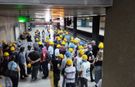 Metro Kapıları Kapandı, Maden İşçileri Abluka Altında!