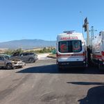 Otomobil takla attı