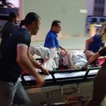 Doktor yaralıya Ulaşmak için acil servis duvarından atladı