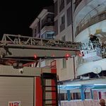 Komşuları haber alamadı, evdeki çöp yığınlarının arasında bulundu