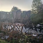 2 katlı metruk bina alev alev yandı