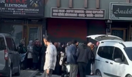 Ankara’da ekmek kuyruğu: Yaşlısı, çocuğu herkes sırada