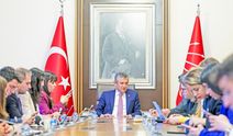 “CHP'de Kurultay Baskısı: 804 İmza Masada"