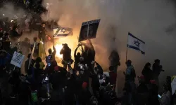  Netanyahu hükümetinin istifası için gösteri düzenlediler
