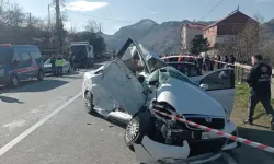 Giresun'da feci kaza; 3 ölü, 1 yaralı