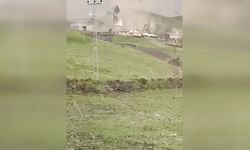 Kars’ta şiddetli fırtına ve dolu hayatı felç etti
