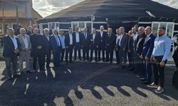 Milletvekili Özyürek, muhtarlarla görüştü