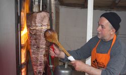 Şarkışla'da öğrencilere döner dağıtıldı