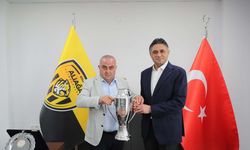 Aliağa Futbol kupasına kavuştu