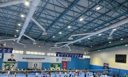 Anneler çocuklarıyla futbol oynadı