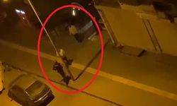 İki kişinin yaralandığı silahlı kavga kamerada