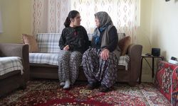 Ömrünü  kızına adadı