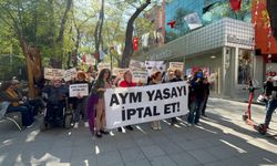 Hayvan hakları savunucuları AYM’nin yasa iptali için eylem düzenledi!