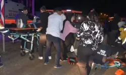Gümüşhane Kelkit'te feci kaza; 2'si yaya, 11 yaralı