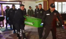 Evde öldürülen iki kardeş toprağa verildi