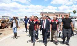 Başkan Palancıoğlu kurban pazarını ziyaret etti