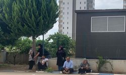 Üniversite sınavında öğrenciler ter döküyor