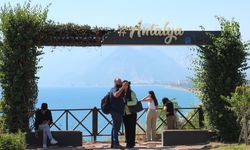 Antalya sahillerinde yoğunluk başladı!