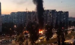 Minibüsü seyir halindeyken alev aldı!