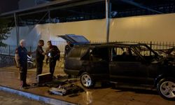 Park halindeki otomobili kundakladı!