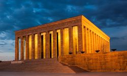 Anıtkabir’de Erdoğan Sloganları!