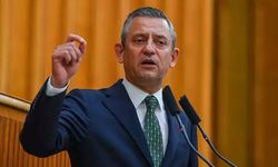 Ferdi Zeyrek’in Vefatı Sonrası Özgür Özel’den Duygulandıran Konuşma
