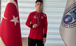 Sadık Efe Ateşoğulları’ndan Bronz Madalya