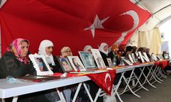384 aile evlat nöbetinde!