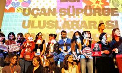 Uçan Süpürge’de Direnişin ve Umudun Ödülü “Gündüz Apollon Gece Athena”ya